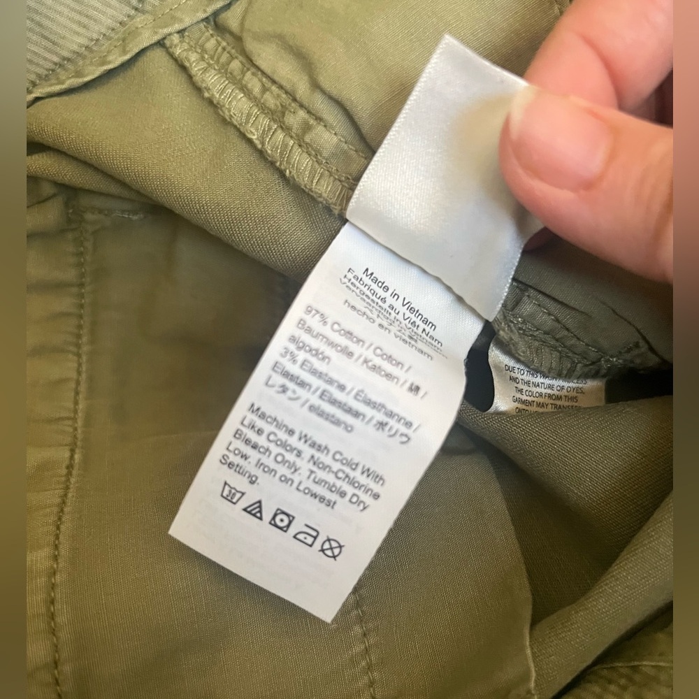 J.Crew Women’s 12 Olive Green Chino Shorts Classic Stretch Cotton Twill Mid Rise - Picture 3 of 6